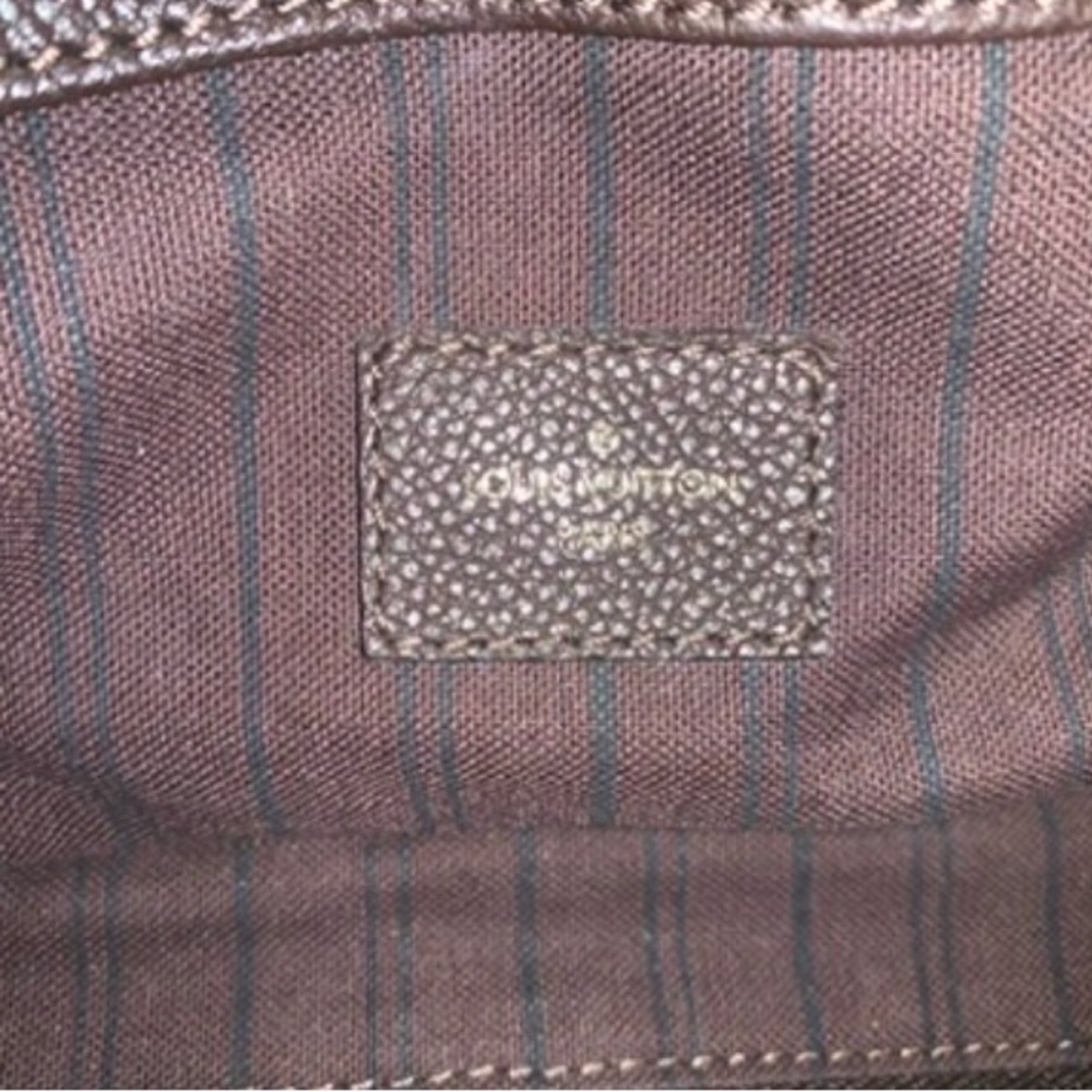 Louis Vuitton MM Empriente leather Artsy Terre Shoulder Bag with Gold Hardware - Picture 12 of 16